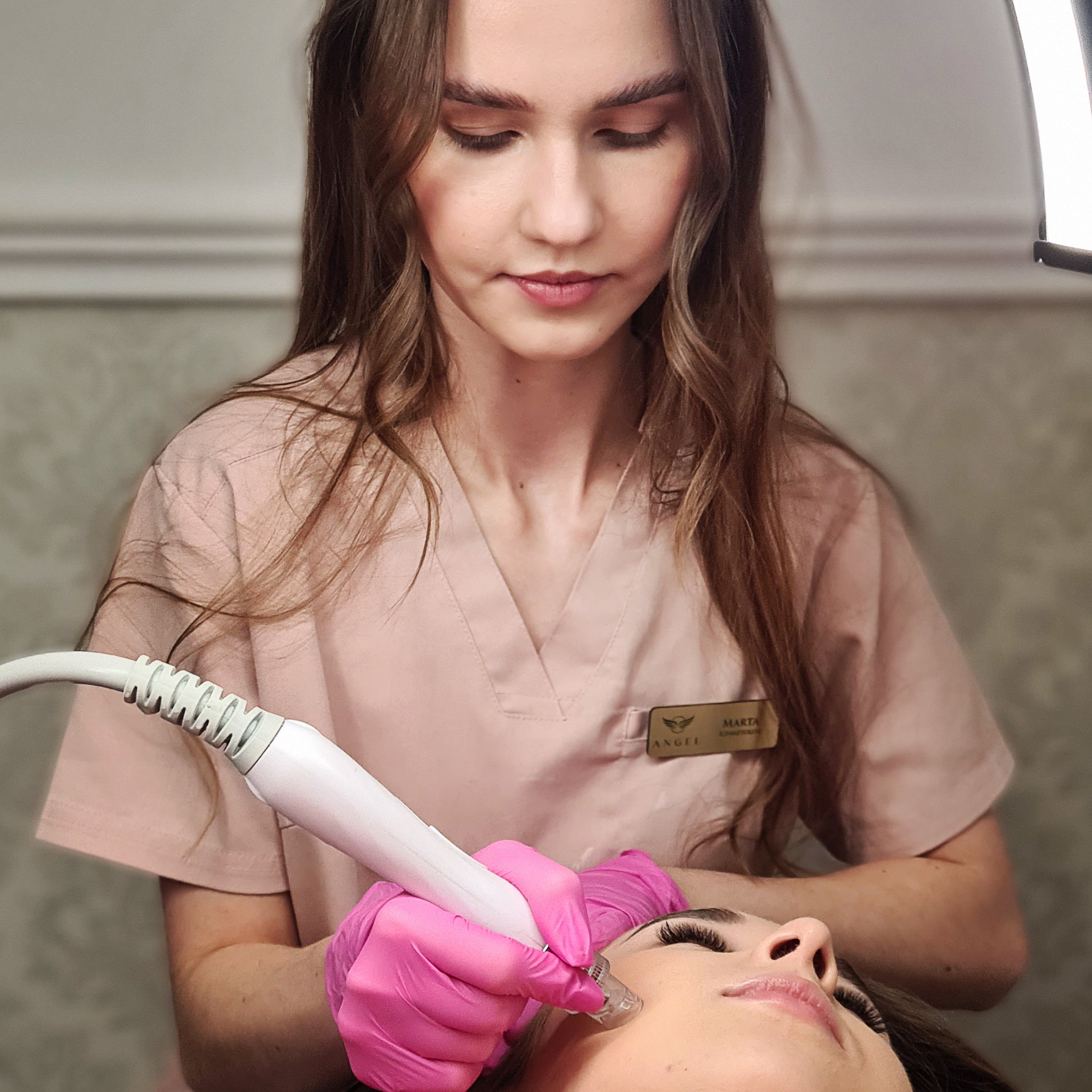 Dziewczyny w pracy (14)